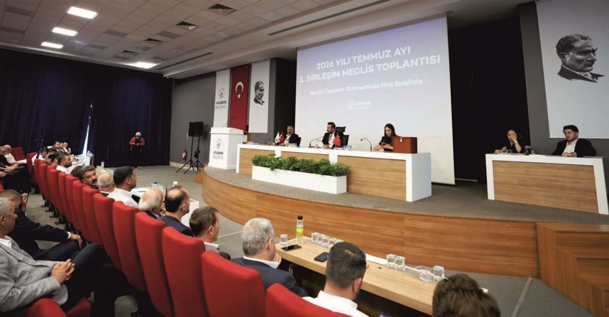 Ataşehir Belediye Meclisi’nde Tülay Uçar Meclisi 1. Başkan Vekilliğine Seçildi