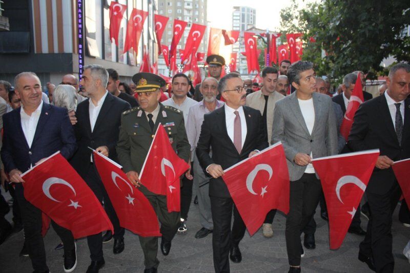Ataşehi̇r'de 15 Temmuz Ruhu Gece Boyunca Yaşatildi,4