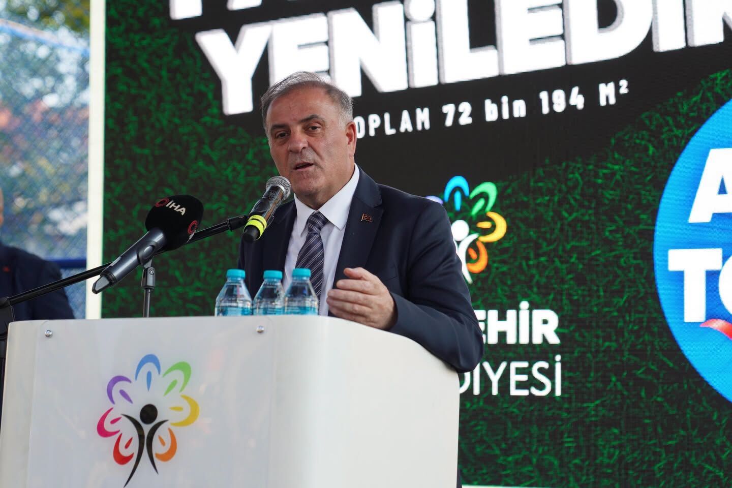 Ataşehi̇r’de Yeni̇lenen 30 Parkin Açilişi Yapildi.4