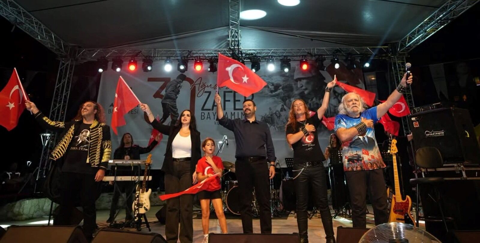 Büyük Zafer’in 104. Yılı Ataşehir’de Coşkuyla Kutlandı,5