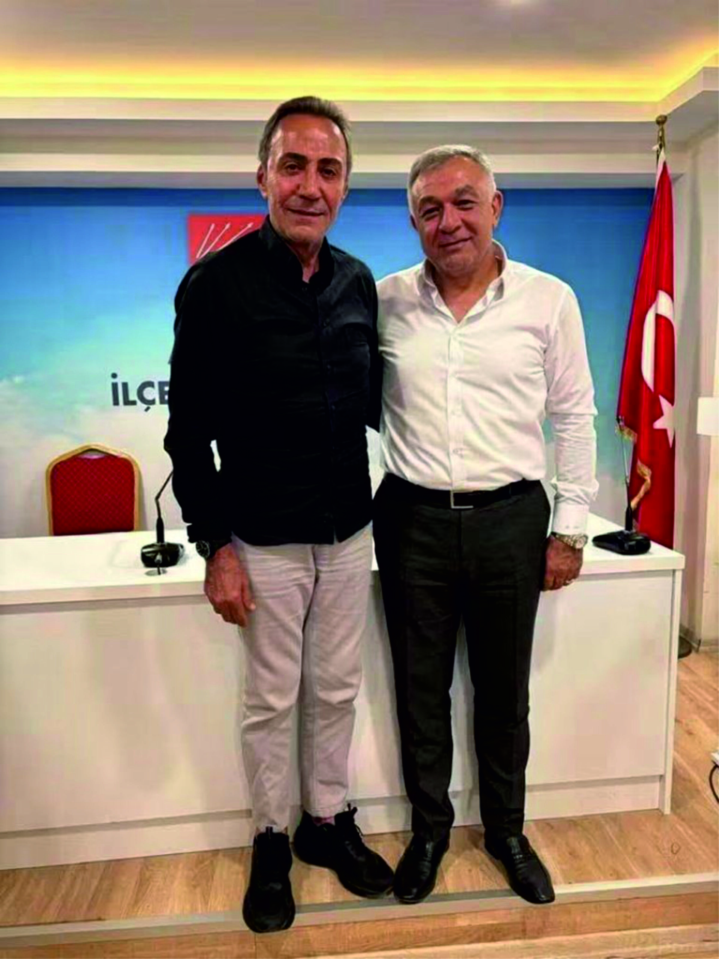Chp Ataşehir İlçe Başkanlığı’na Berhan Şimşek’ten Sürpriz Ziyaret! (2)