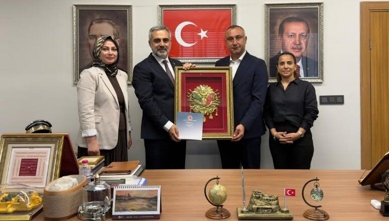 Mhp Ataşehir İlçe Başkanı Hakan Arıkaya’dan Ak Parti Ataşehir İlçe Başkanlığı’na Ziyaret 1