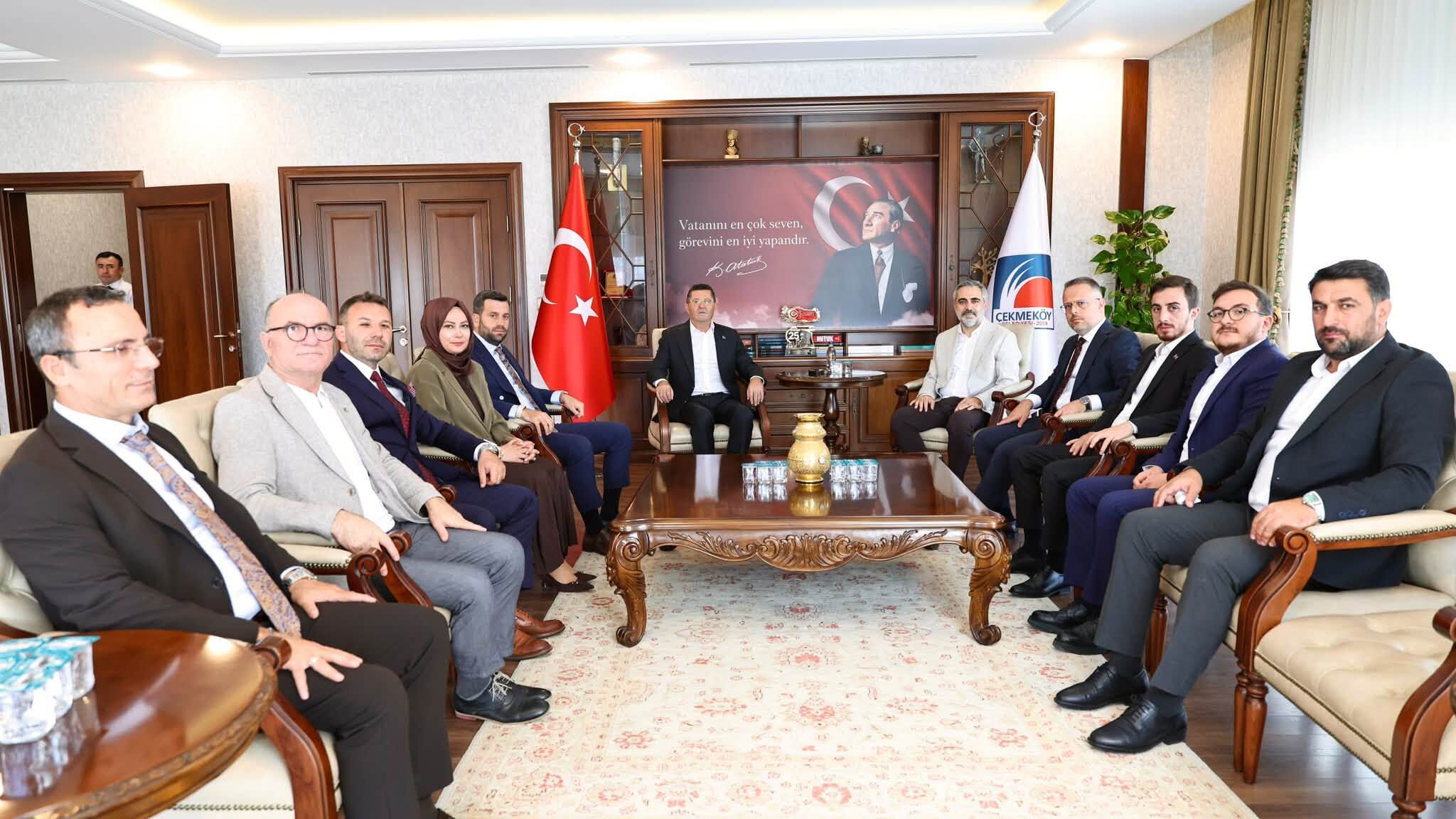 Ak Parti Ataşehir Teşkilatı’ndan Orhan Çerkez’e Anlamlı Ziyaret (3)