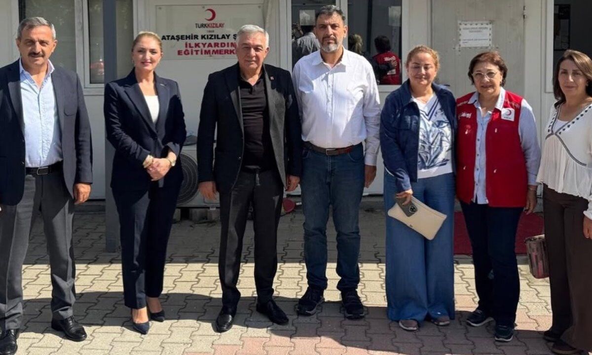 Chp Ataşehir'den Kızılay Ataşehir Şubesi’ne Anlamlı Ziyaret