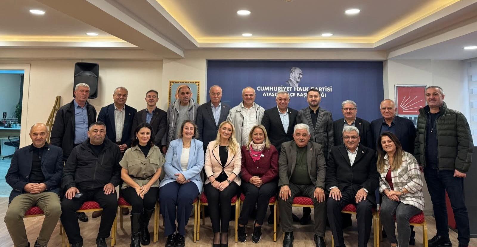 Cumhuriyet Halk Partisi Ataşehir İlçe Başkanlığı 19 Ekim Muhtarlar Günü Vesilesiyle Muhtarlarla Kahvaltıda Buluştu.
