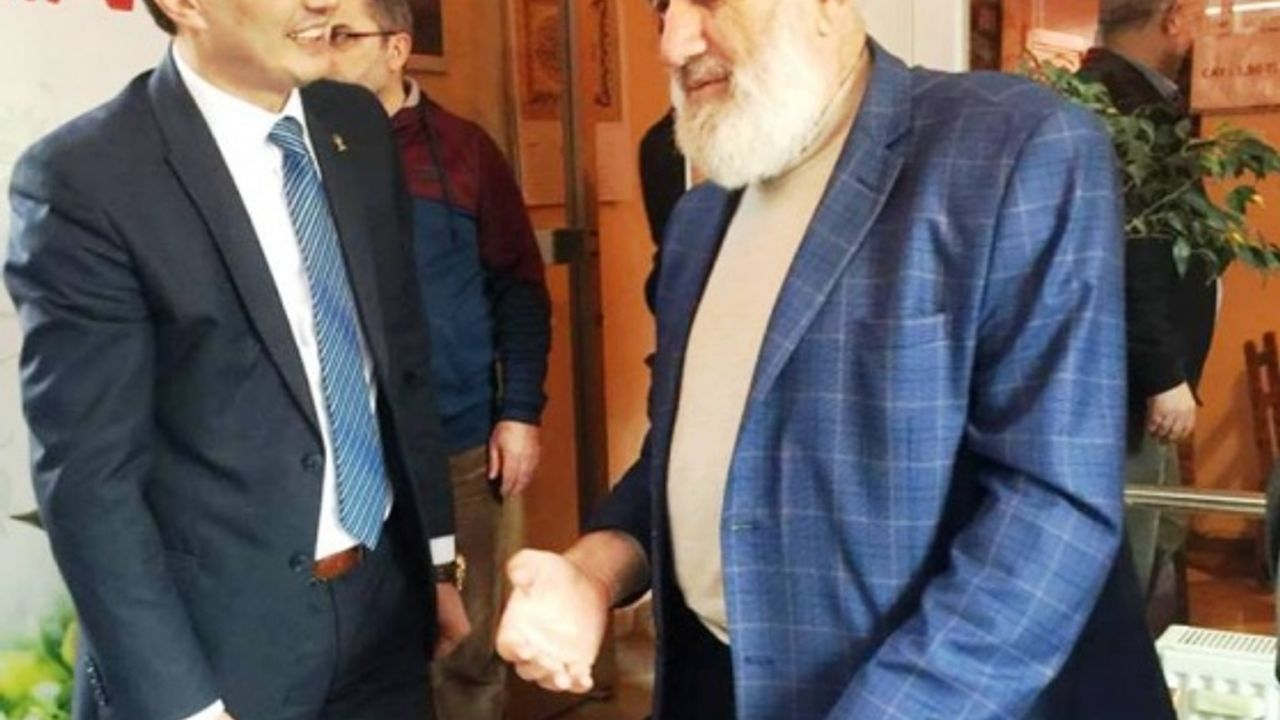 Ak Parti Ataşehir İlçe Başkanı Ahmet Özcan