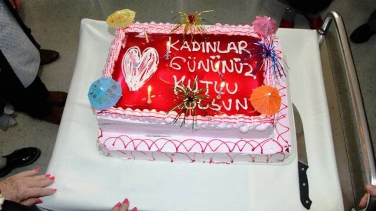 Ak Parti Ataşehir Kadın Kolları, 8 Mart Kadınlar Günü, Darülaceze Ziyareti 2016