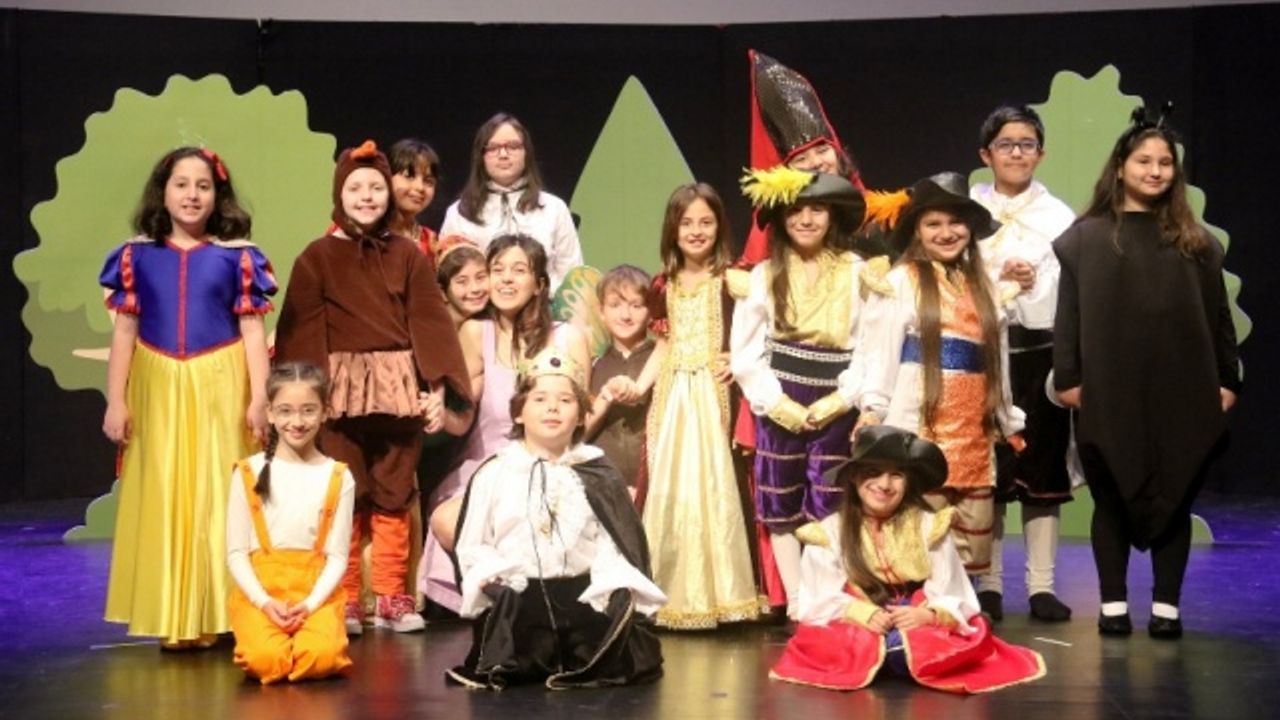 ATAŞEHİRLİ ÇOCUKLARIN SAHNE HEYECANI, MUSTAFA SAFFET KÜLTÜR MERKEZİ