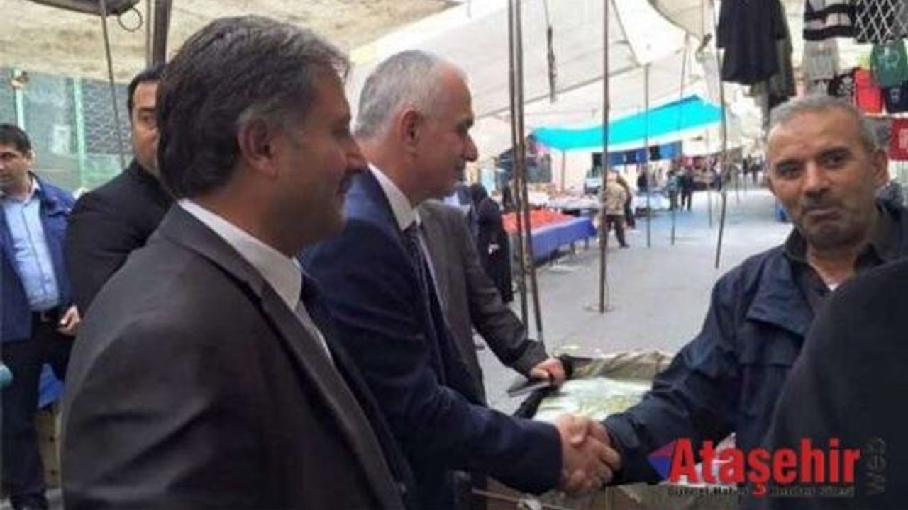 Erol Kaya Ataşehir’de pazar ziyaret etti
