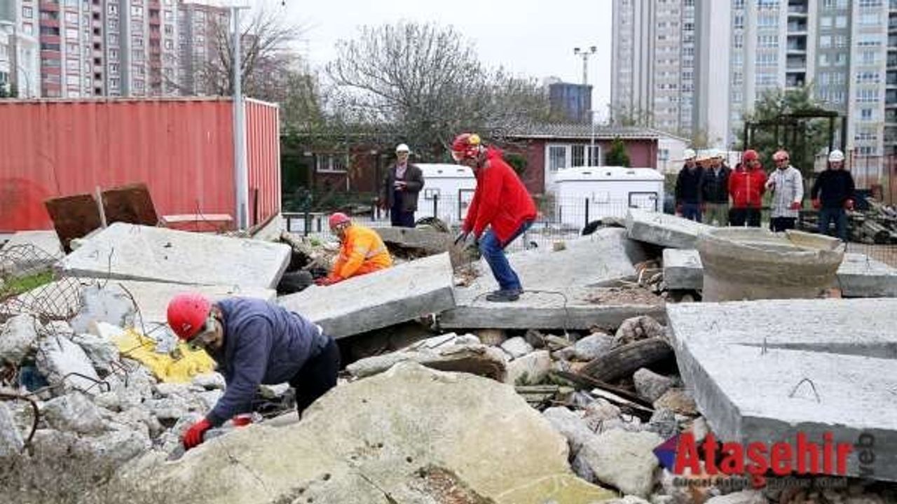 Ataşehir'de Temel Afet Bilinci Eğitimleri devam ediyor