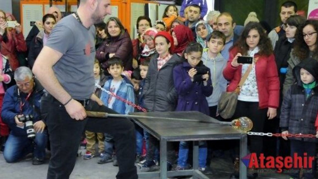 Cam Ocağı Yılbaşı Şenliği’yle Renklendi