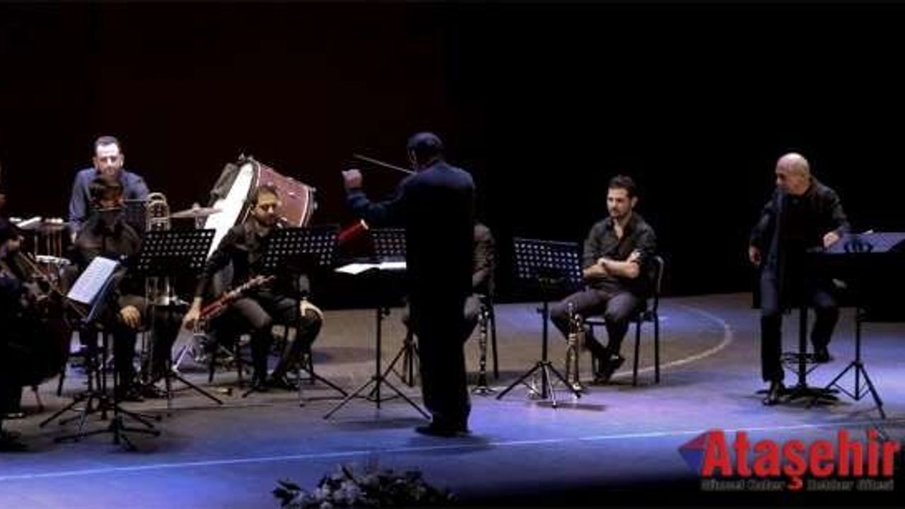 Genco Erkal “Camerata İzmir”le sahne aldı