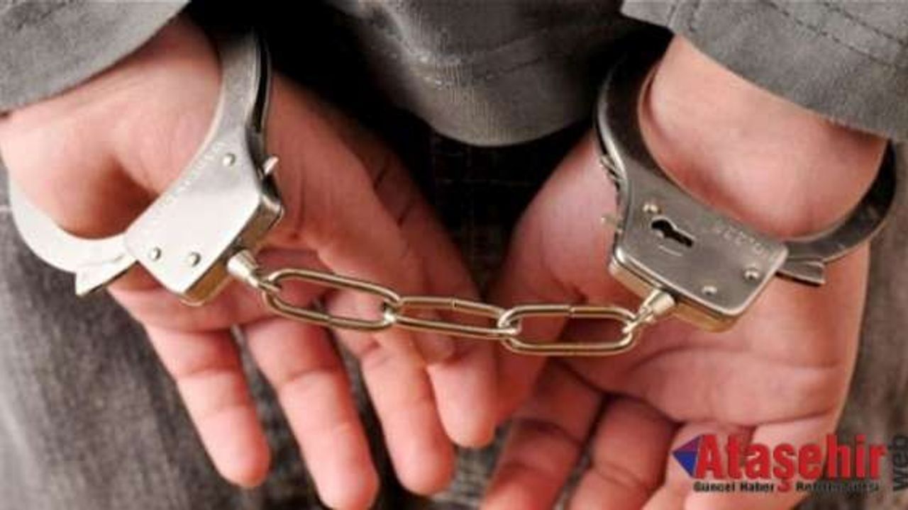 İstanbul'da  Dolandırıcı sahte albay tutuklandı