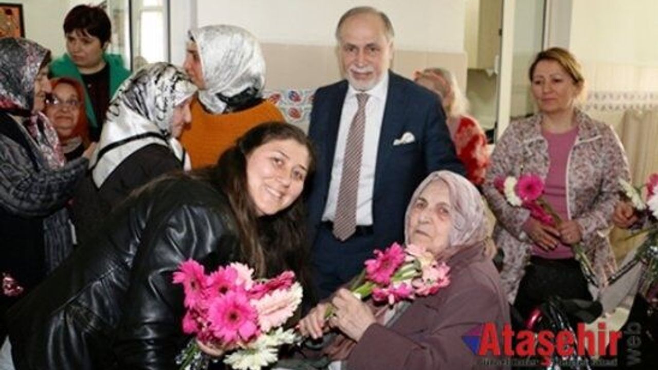 Darülaceze'de Dünya Kadınlar Günü kutlandı