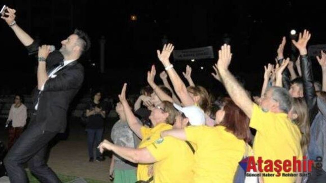 Ataşehir'de Bahar şenliği gençleri coşturdu