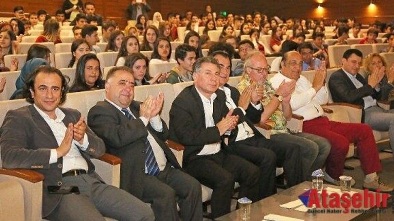 Hababam Sınıfı oyuncuları Ataşehir'de lise öğrencileri ile buluştu