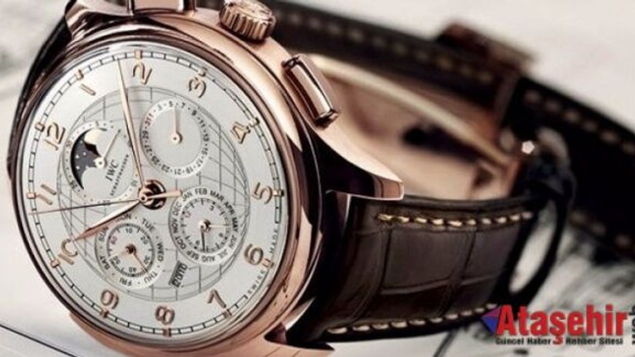 İstanbul'da 170 milyonluk kaçak saat yakalandı.