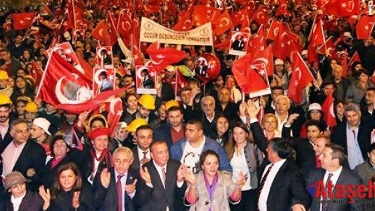 ATAŞEHİR CUMHURİYETİ 93 YILIN BELLEĞİ İLE KUTLUYOR!