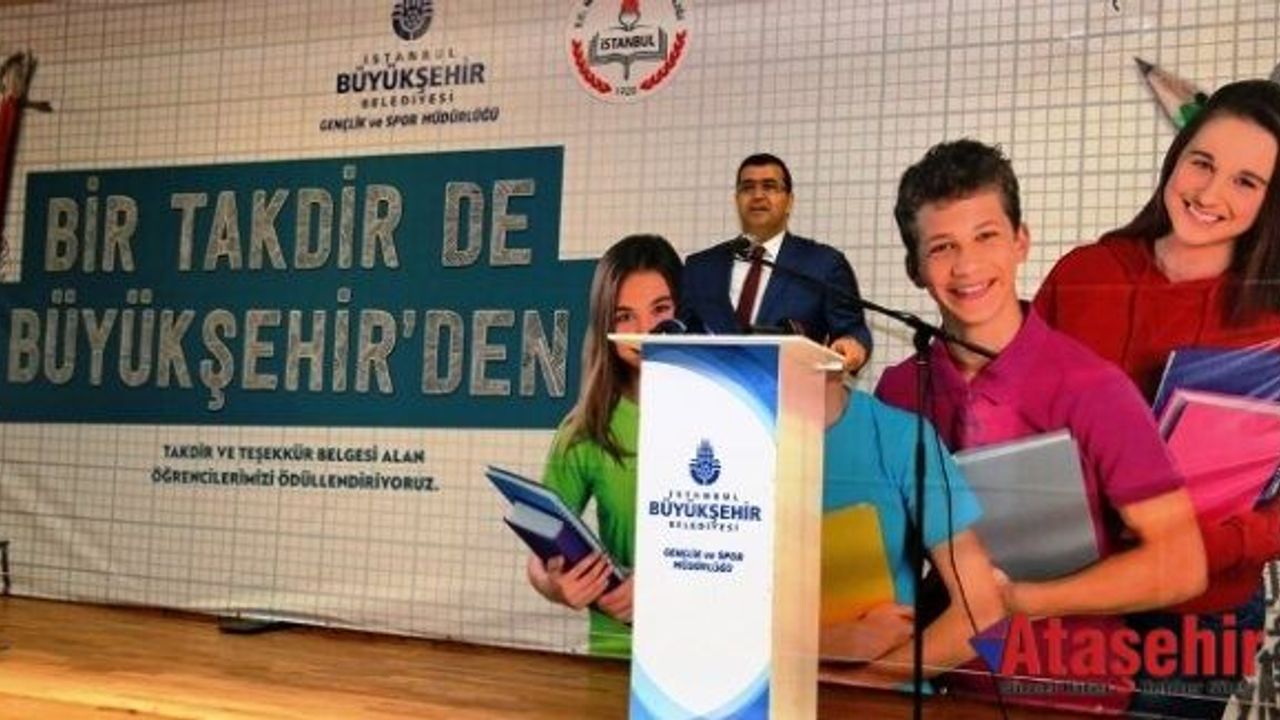 İBB’DEN 16 BİN ÖĞRENCİYE KARNE HEDİYESİ