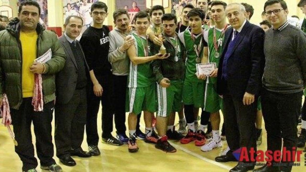 ŞEHİT ÖMER HALİSDEMİR BASKETBOL TURNUVASI SONA ERDİ