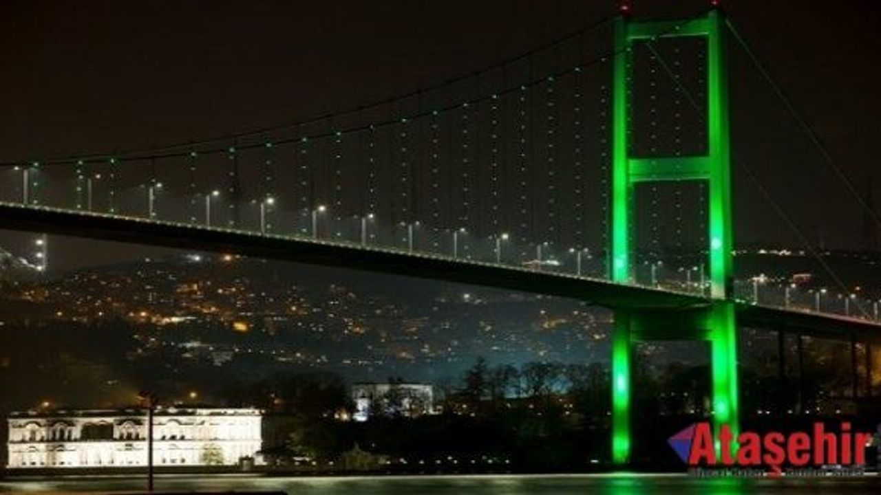 15 Temmuz Şehitler köprüsü Yeşille aydınlatıldı