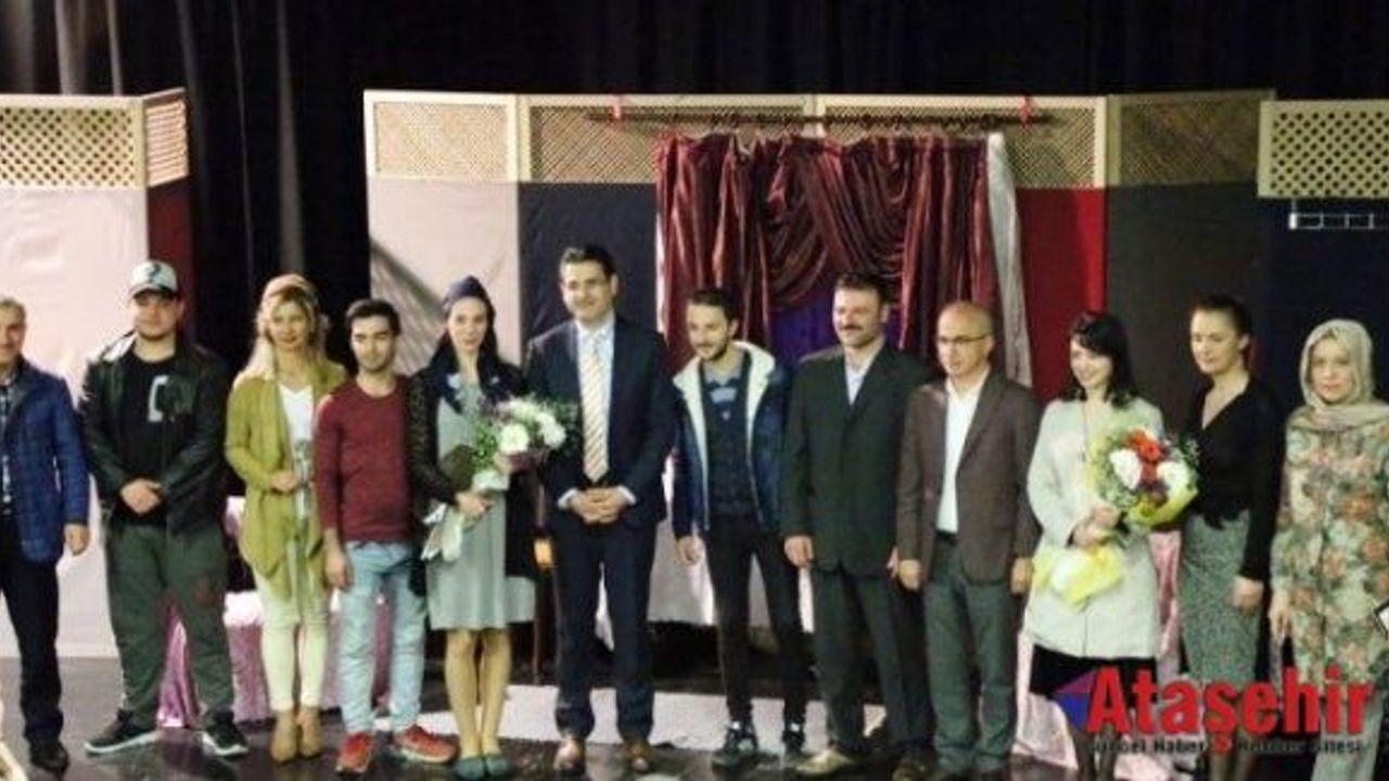 Beykoz'da  Madde Bağımlılığını Anlatan “Etme” Tiyatrosu