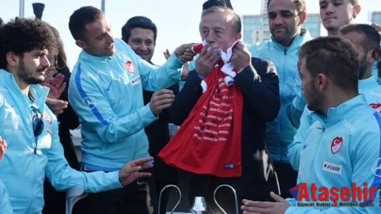 Ağaoğlu, Ampute Millilere ÇekmeköyPark’tan dairelerini verdi