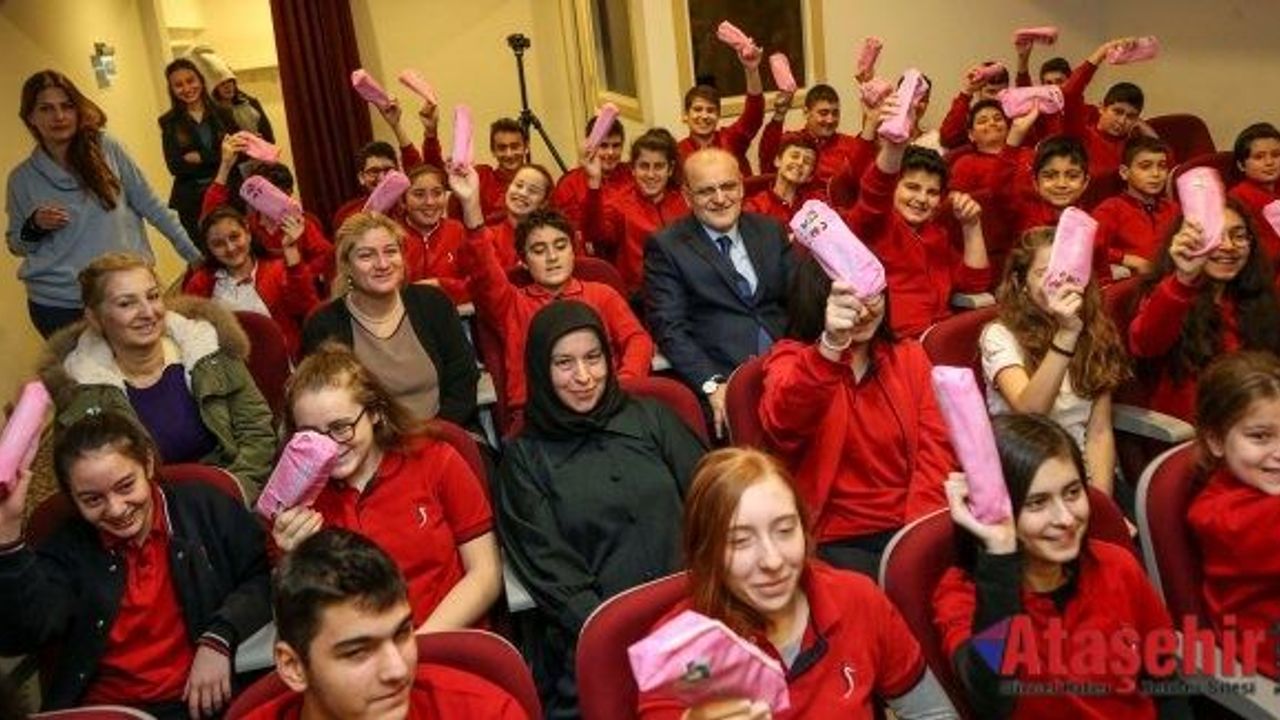 Öğrencilere Beykoz Belediyesinden 1500 Diş Fırçası