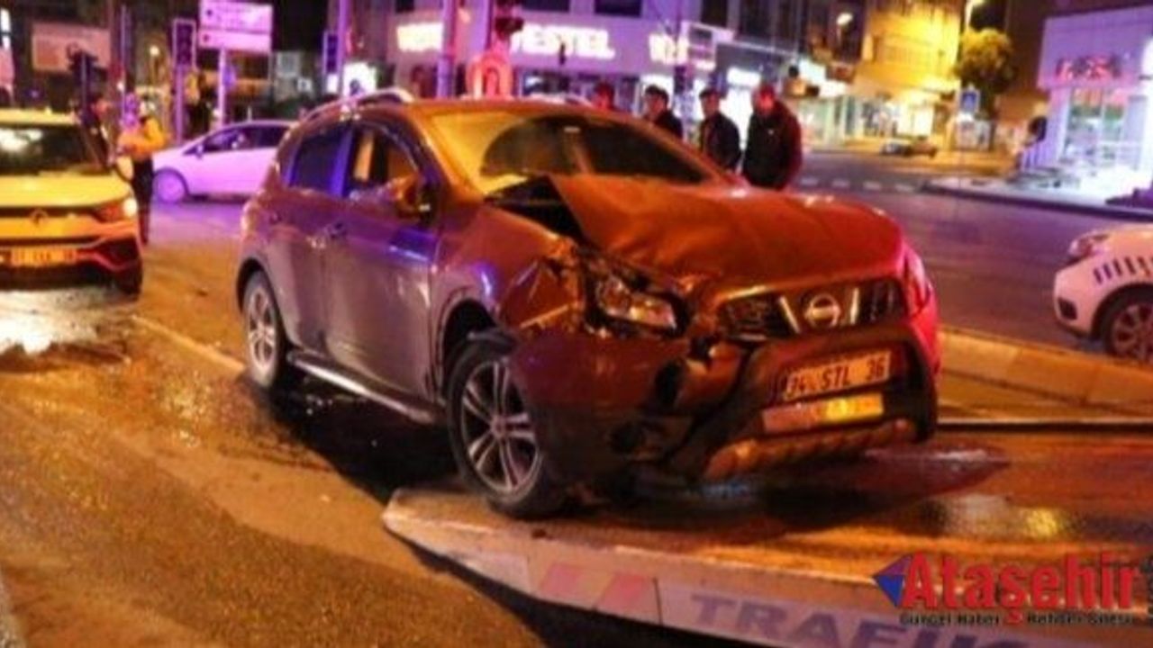 Ataşehir'de Ehliyetsiz genç sürücü kaza yaptı: 2 yaralı