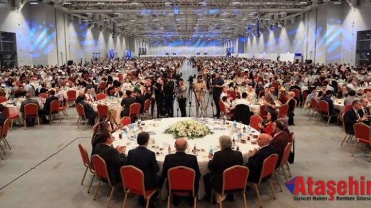 BAŞKAN UYSAL MUHTARLAR VE AİLELERİ İLE İFTARDA BULUŞTU