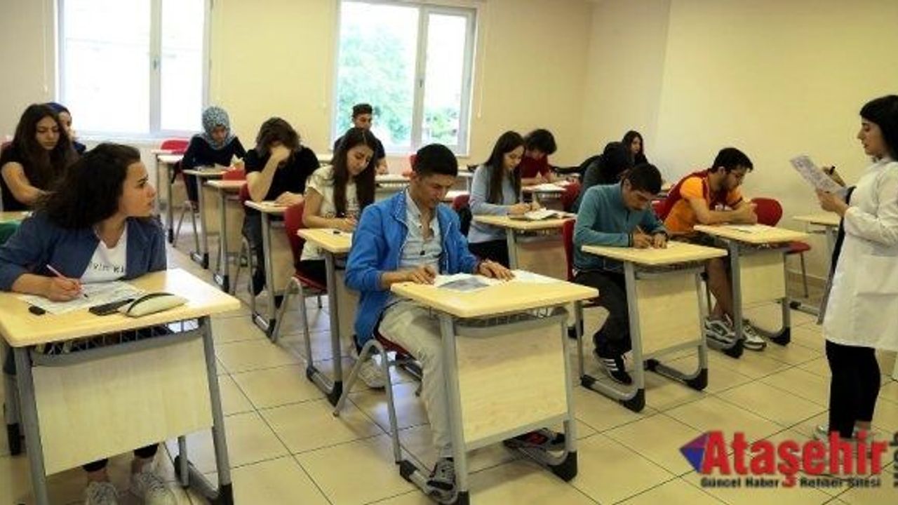 ATAŞEHİR BELEDİYESİ 600 GENCİ ÜNİVERSİTEYE HAZIRLIYOR