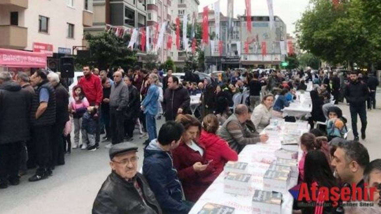 Ataşehirliler Sokak İftarında Bir Araya Geldi