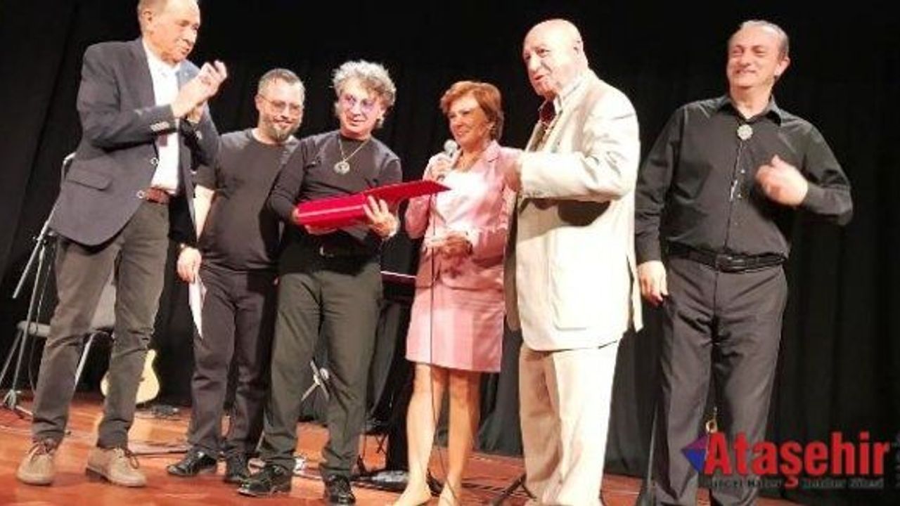 KADIKÖY'DE UNUTULMAZ BİR CAZ KONSERİ