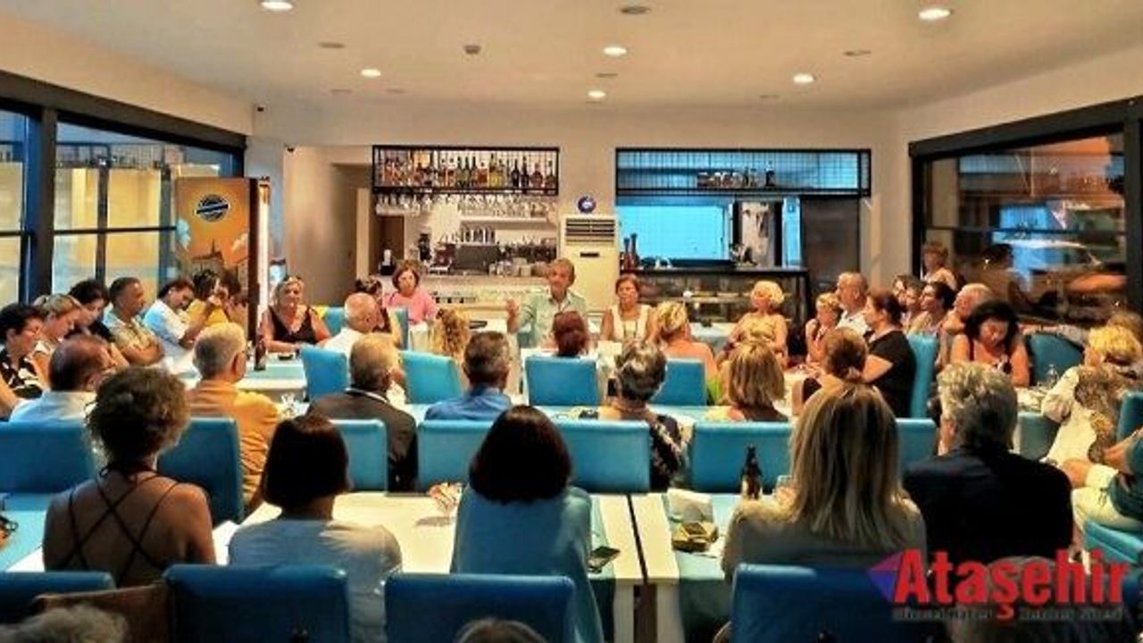 SICAK BODRUM YAZ AKŞAMINDA "GÜLME FELSEFESİ" KONFERANSI