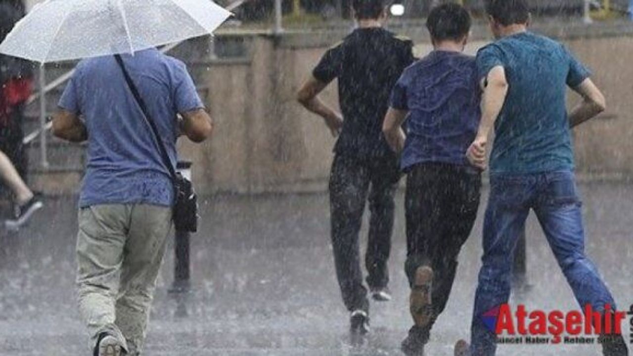 İSTANBUL’DA FIRTINA VE ŞİDDETLİ YAĞIŞ ETKİLİ OLMAYA DEVAM EDİYOR