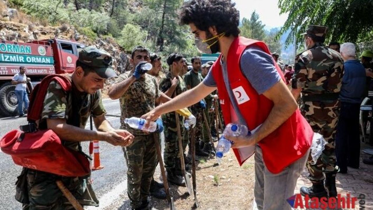 Azerbaycanlı Yangın Söndürme Ekibine Kızılay’dan Beslenme Desteği