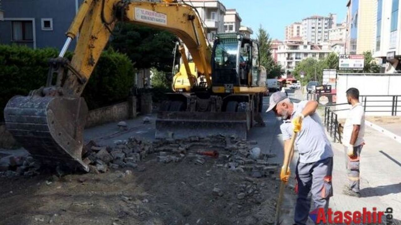 ATAŞEHİR’DE YOL BAKIM VE ONARIM ÇALIŞMALARI ARALIKSIZ SÜRÜYOR