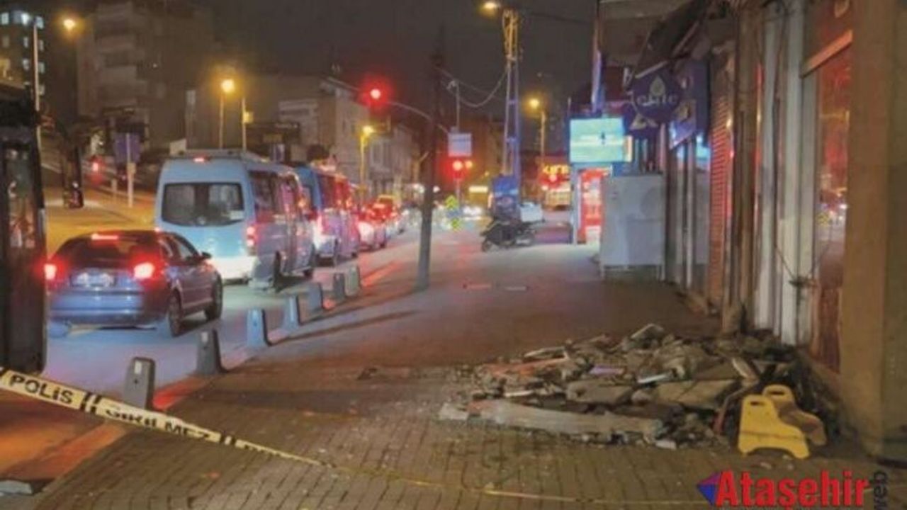 Ataşehir'de binanın balkonu çöktü; faciadan dönüldü
