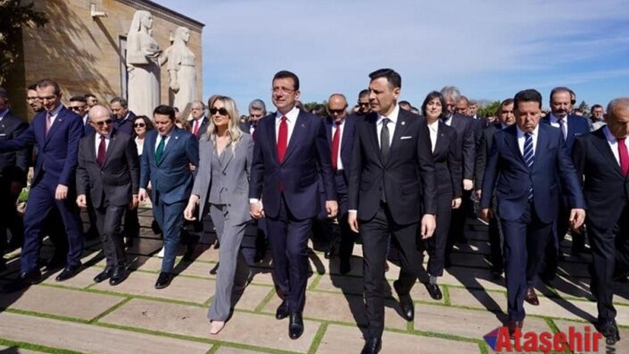 İMAMOĞLU VE CHP’Lİ 26 İLÇE BELEDİYE BAŞKANI ATA’NIN HUZURUNA ÇIKTI