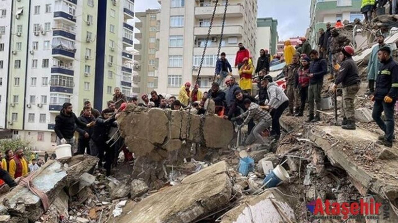 Gökan Zeybek, Dar gelirliler mali yük sebebiyle riskli binalarda oturuyor!
