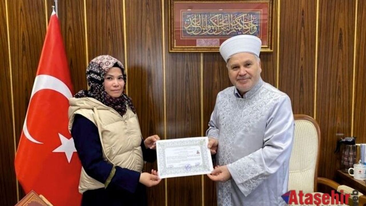 Filipinli iki arkadaş Ataşehir'de Müslüman oldu