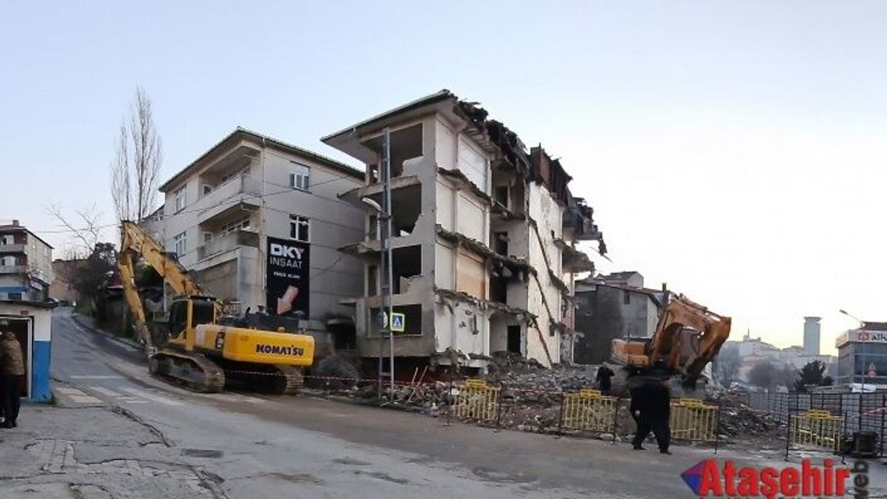 Kentsel dönüşüm bekleyen binalar kendiliğinden çöküyor!