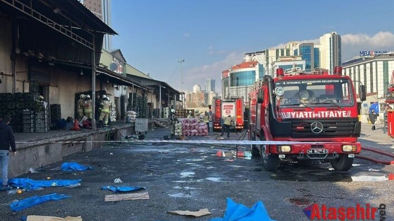 Ataşehir’de Sebze Halinde Yangın! Plastik Kasalar Alev Aldı
