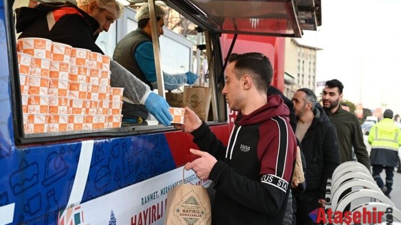 RAMAZAN’IN İLK İFTARINDA PAYLAŞMANIN GÜZELLİĞİ YAŞANDI