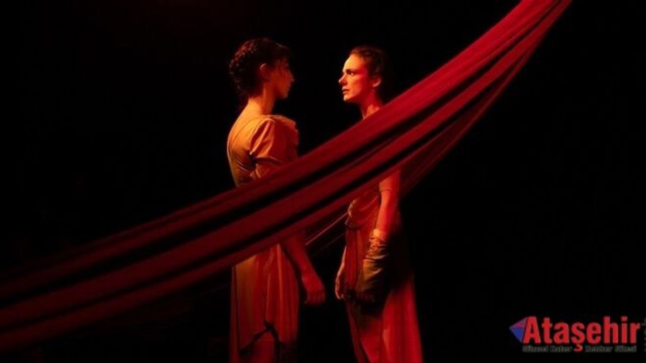 TİYATRO: FERNWEH, Mustafa Saffet Kültür Merkezinde