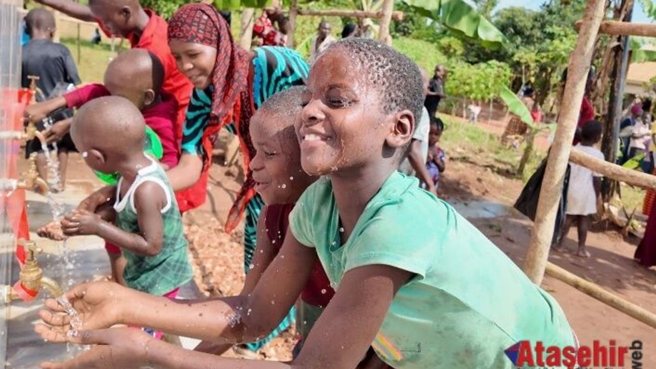 TÜRK KIZILAY’IN SU KUYULARI HAYAT VERİYOR