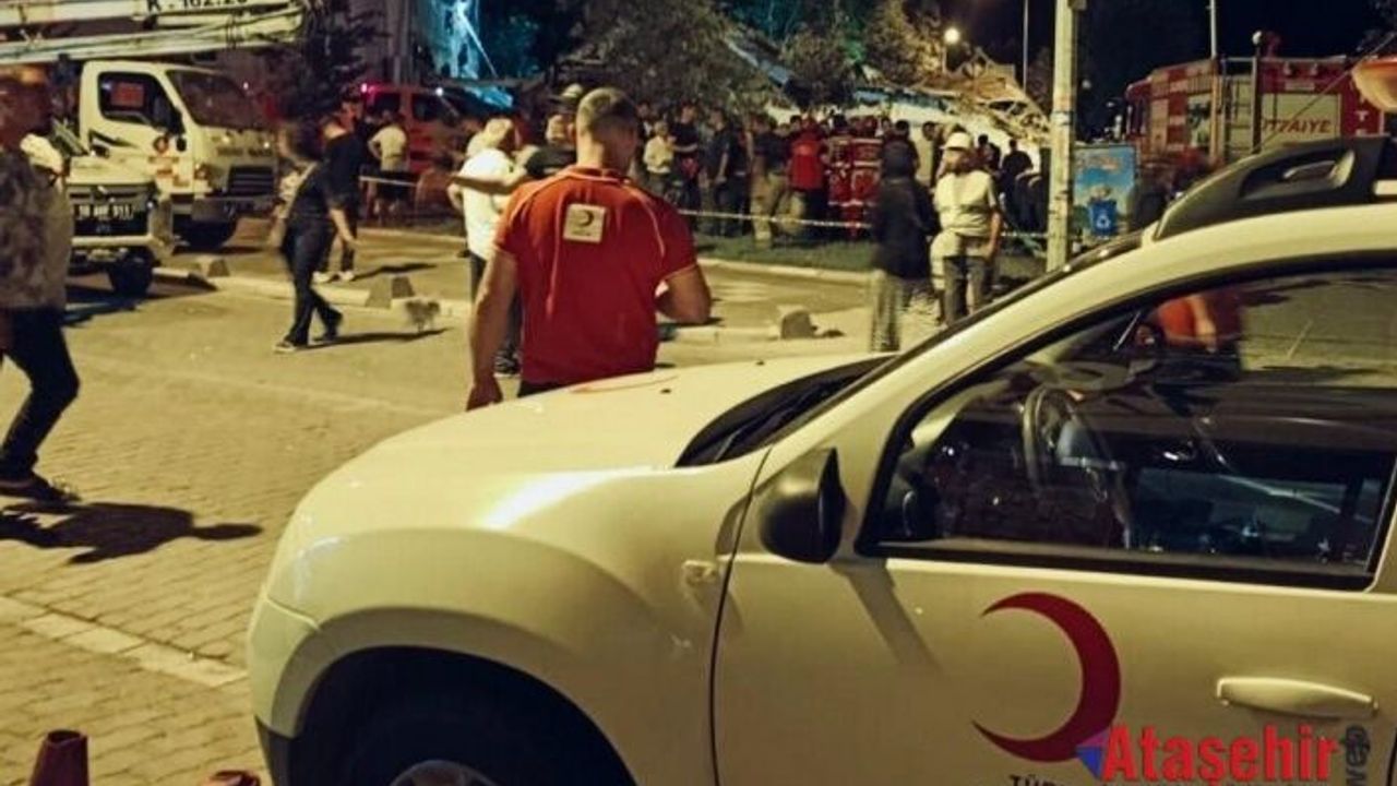 Türk Kızılay, Sındırgı Depremi Sonrası Afetzedelere Beslenme Desteği Sağlıyor