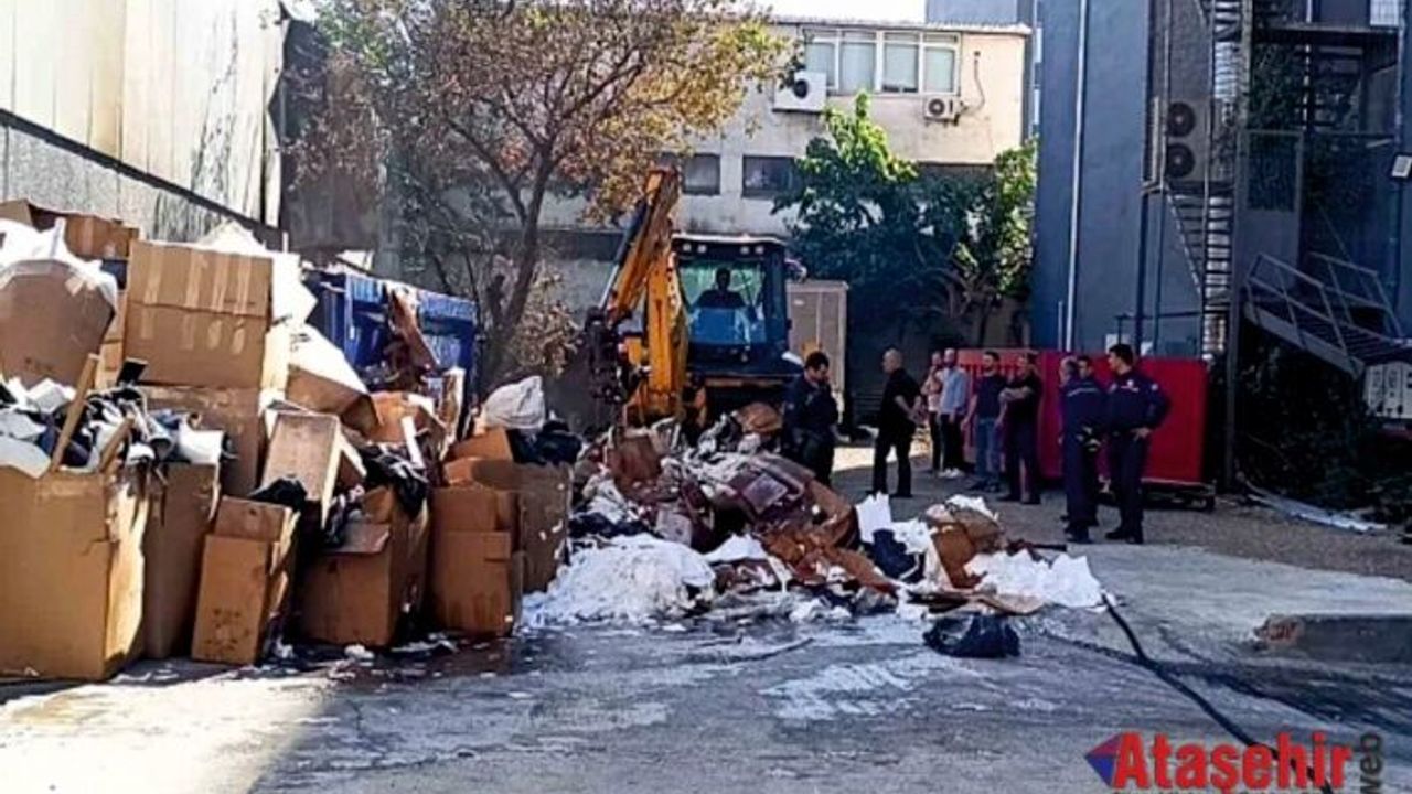 Ataşehir Ferhatpaşa’da Fabrika Bahçesinde Yangın Paniği