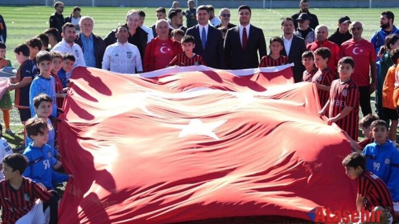 Ataşehir’de Recep Kenan Anısına U12 Futbol Turnuvası düzenlendi