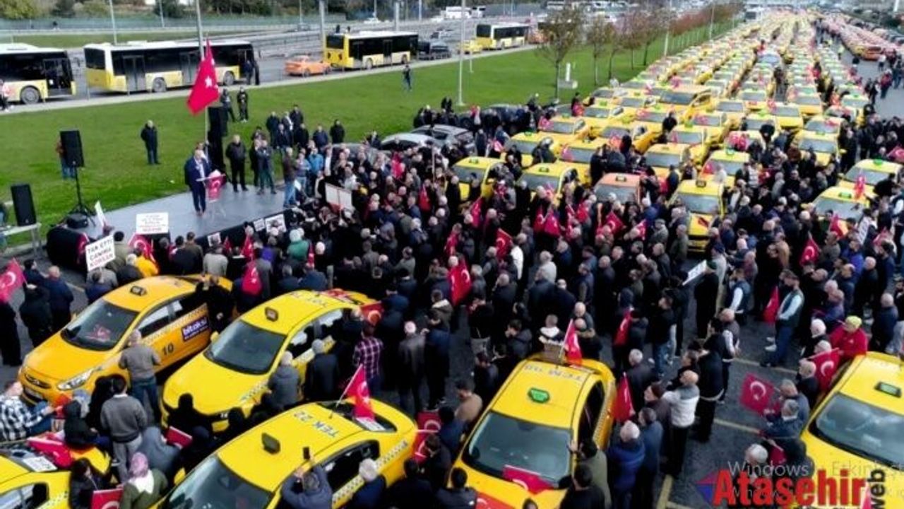 İstanbul’da Taksiciler Korsan Taşımacılığı Protesto Etti